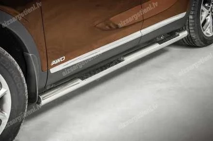 STEELER ROUND SIDE BARS WITH INTEGRATED FOOTSTEPS