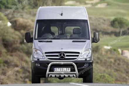 STEELER PRIEKŠĒJAIS A FORMAS AIZSARGSTIENIS AR ŠĶĒRSSTIENI UN AIZSARGPLĀKSNI MERCEDES-BENZ Sprinter