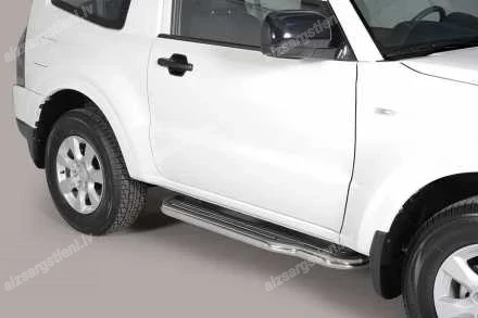 MISUTONIDA SĀNU SLIEKŠŅI AR PLATFORMU MITSUBISHI Pajero