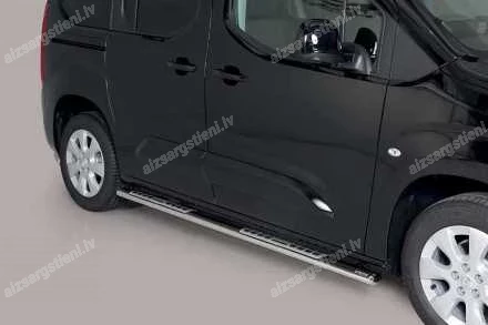 MISUTONIDA OVAL SIDE BARS WITH INTEGRATED PLASTIC FOOTSTEPS