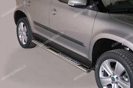 MISUTONIDA OVAL SIDE BARS WITH INTEGRATED PLASTIC FOOTSTEPS