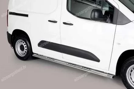 MISUTONIDA OVAL SIDE BARS WITH INTEGRATED PLASTIC FOOTSTEPS