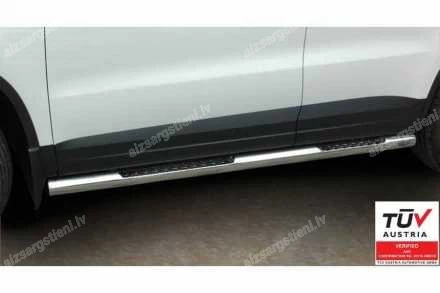 STEELER ROUND SIDE BARS WITH INTEGRATED FOOTSTEPS