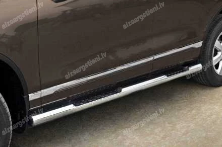 STEELER ROUND SIDE BARS WITH INTEGRATED FOOTSTEPS