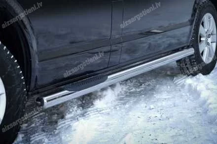 STEELER ROUND SIDE BARS WITH PLASTIC FOOTSTEPS VOLKSWAGEN T5