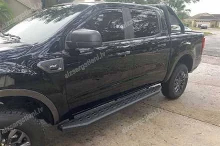 GO RHINO RB20 SIDE BARS WITH THE PLATFORM